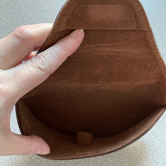 Fossil Brown Leather Sunglass Case - Picture 5 of 8